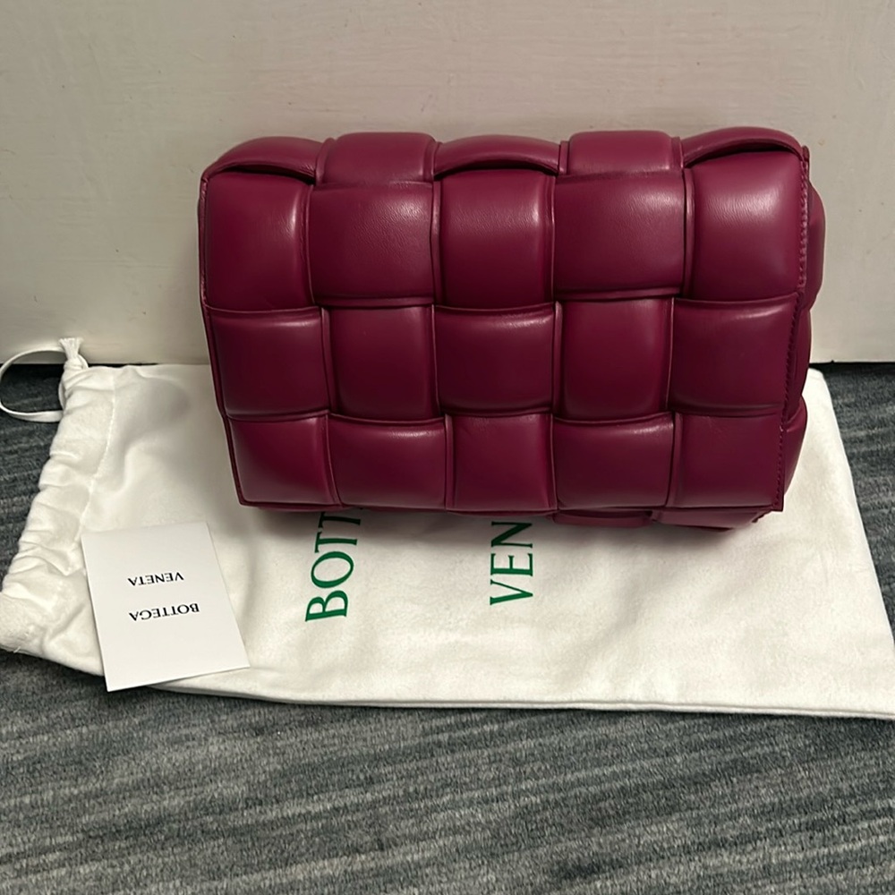 New with tags Bottega Padded Cassette